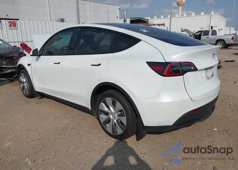 2023 Tesla Model Y Awd/Long Range Dual Motor All-Wheel Drive from USA, damaged, VIN 7SAYGDEE1PA095660